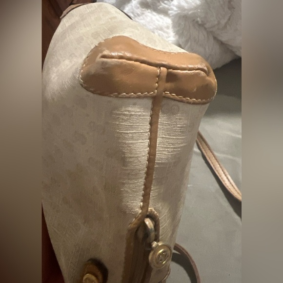 Authentic vintage Gucci Small Shoulder Bag, GG logo - Serial number 007-115-0093 - Picture 7 of 11